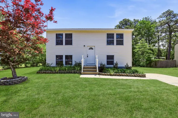 203 SENECA TRL