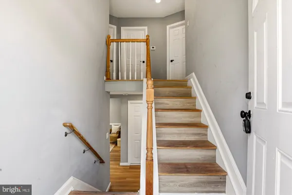 203 SENECA TRL