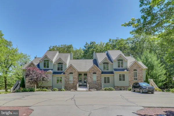 46 MOUNTAINWOODS DR