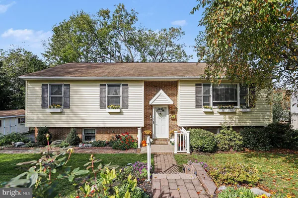 66 ORIOLE DR