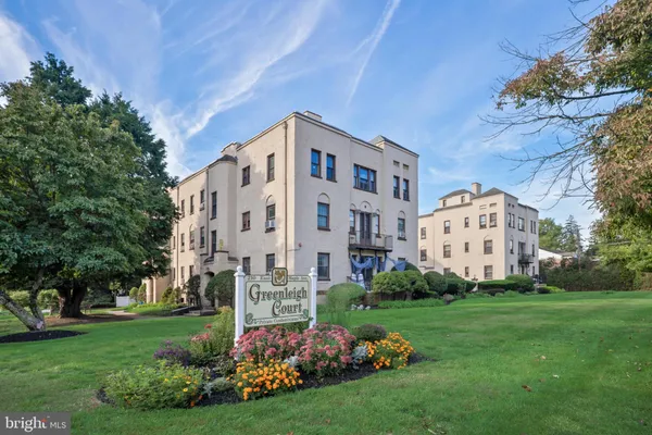 210 E MAPLE AVE C6