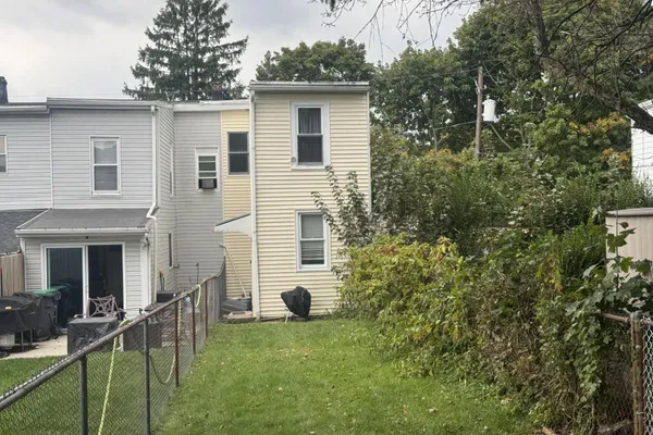 113 S RAILROAD AVE