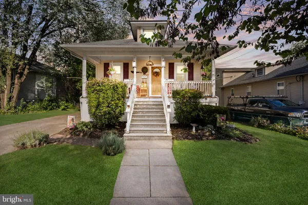 111 S PINE AVE