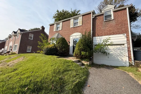 1516 BURMONT RD