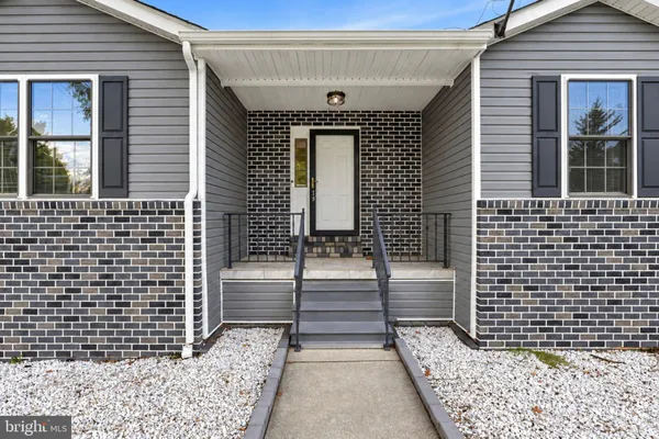 75 POPLAR ST