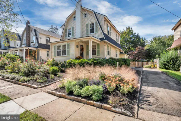 38 EVERGREEN LN