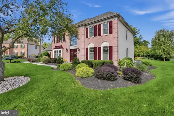 700 FOX HOLLOW DR