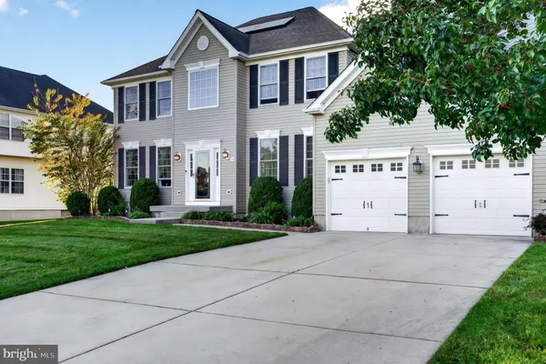 26 KINGSBERRY LN
