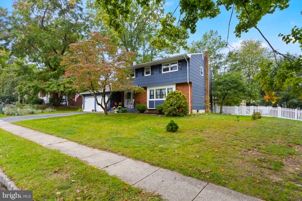 16 TWAIN DR