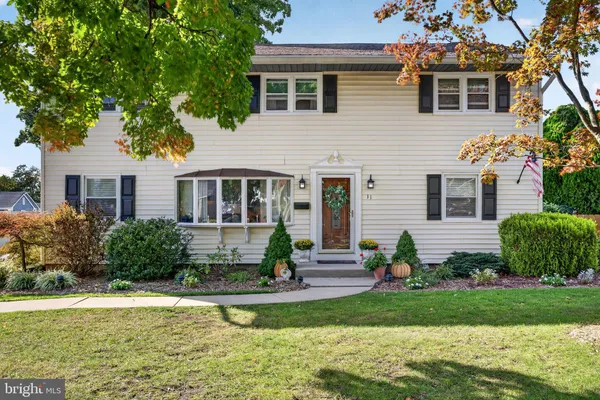 11 BUCKNELL AVE