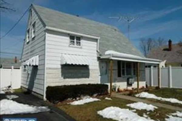 706 HARTMAN AVE