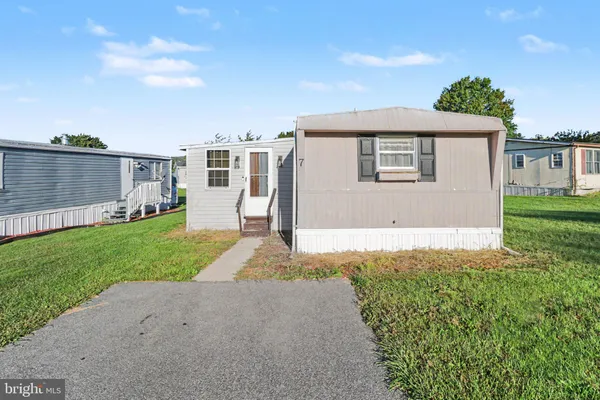 72 ASPEN RD