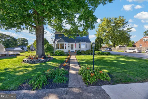 401 PIKELAND AVE