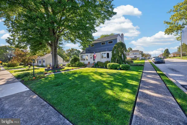 401 PIKELAND AVE