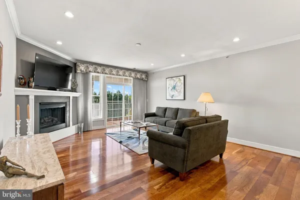 2326 MERIDIAN BLVD 2326
