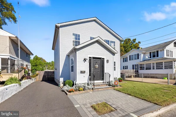 39 LINCOLN AVE
