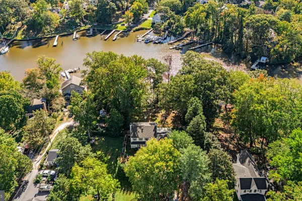 744 DIVIDING CREEK RD