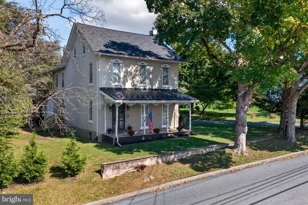 319 W 27TH ST