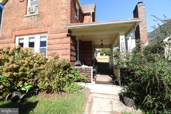 211 LAFAYETTE AVE