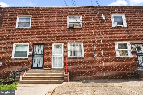 210 S 36TH ST