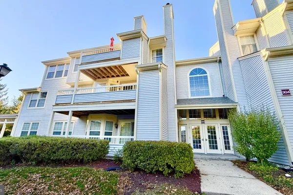 304 TRINITY CT 9
