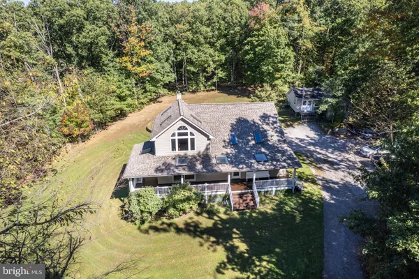 1827 BENEDICT RD