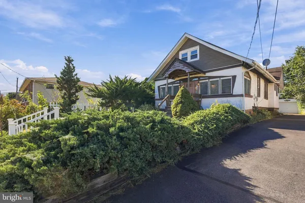 88 MANOR AVE