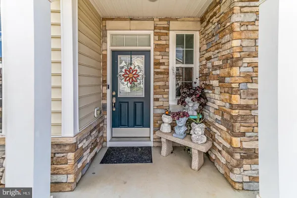 20207 HUNTINGTON CT