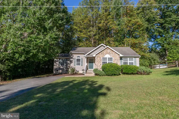 1087 GARNER DR