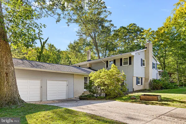 4 N CLIFFE DR