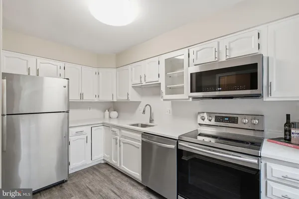 4915 7TH RD 4915