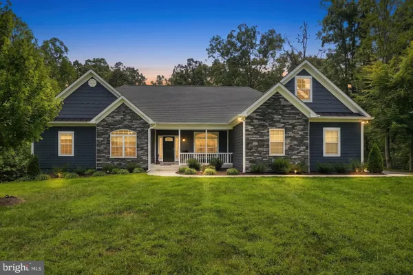 26 KENWOOD LN