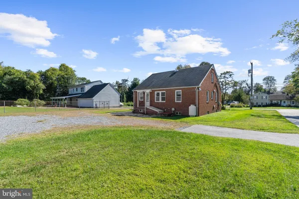 1242 DELMONT RD