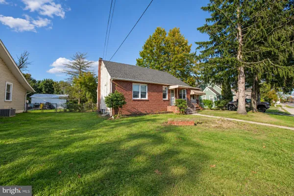 1704 MEETINGHOUSE RD
