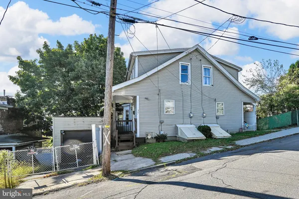 301 SPRING GARDEN ST