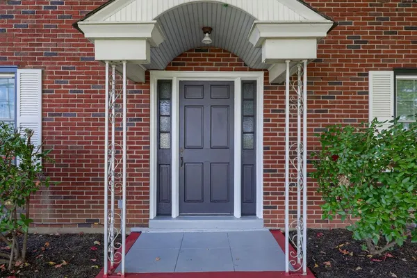 1720 W MAIN ST