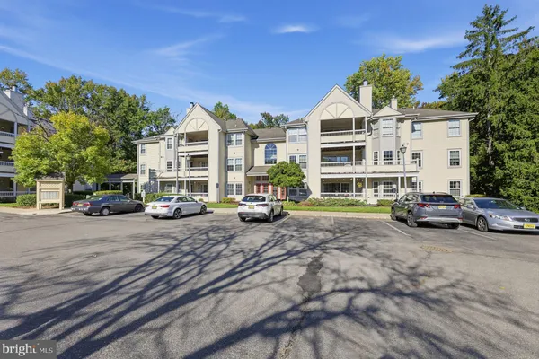 114 CASCADE CT 2