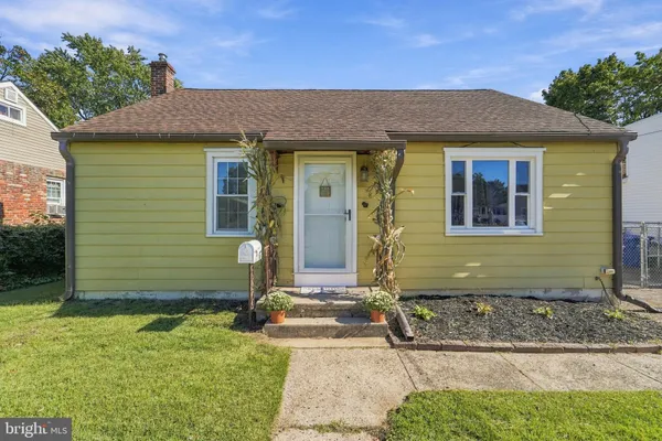 8 PANCOAST BLVD