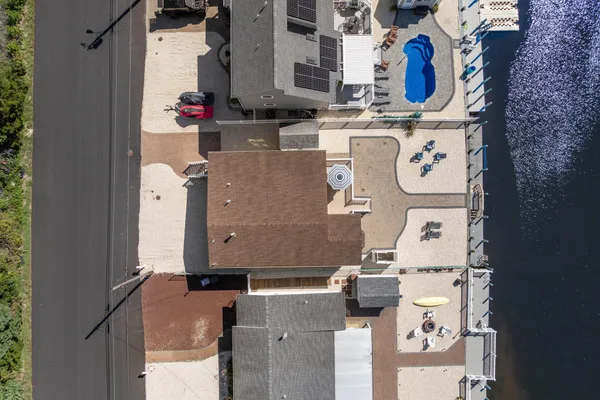 975 BEACH HAVEN W BLVD