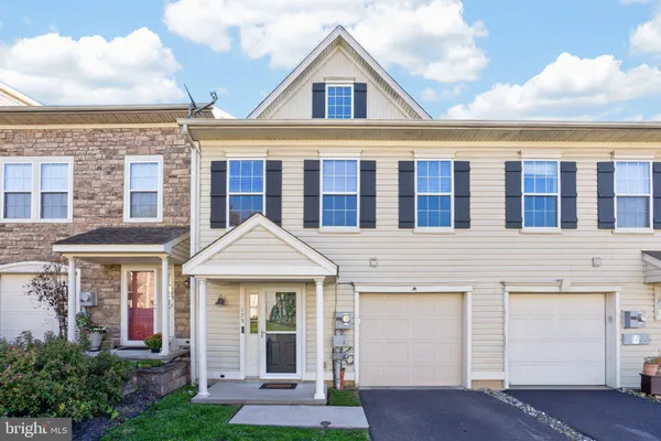 125 RED OAK CT CT