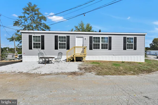 1365 RED HILL RD 18