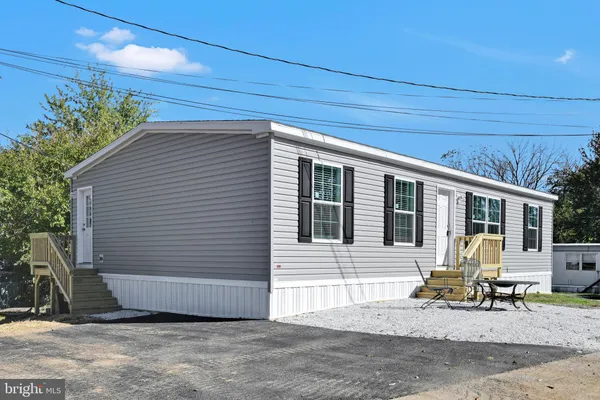 1365 RED HILL RD 18
