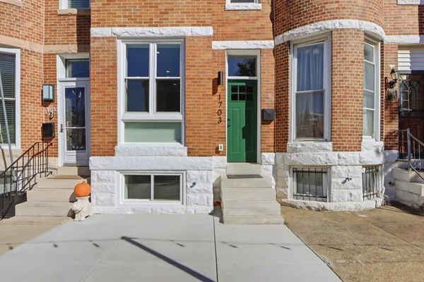 1703 JACKSON ST