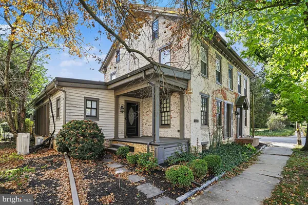 221 LINCOLN WAY