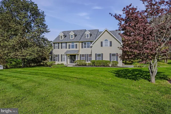 29 ANGELICA DR