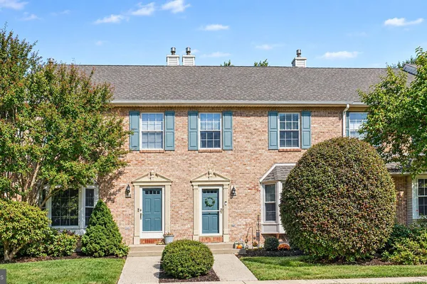 210 CHERRYWOOD CT