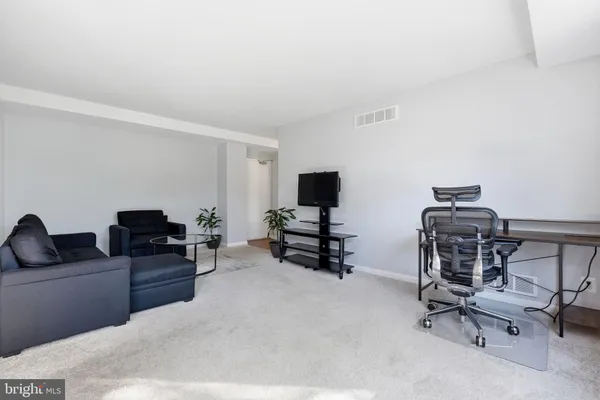 4410 OGLETHORPE ST 215