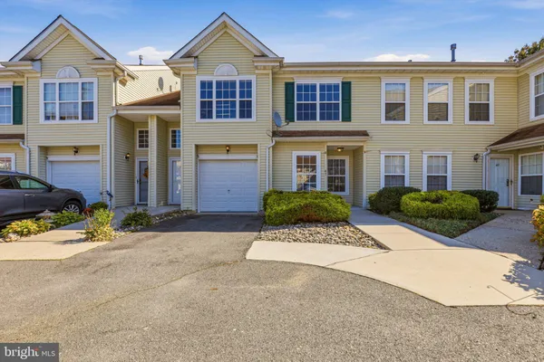 47 E WOODLAND AVE C47