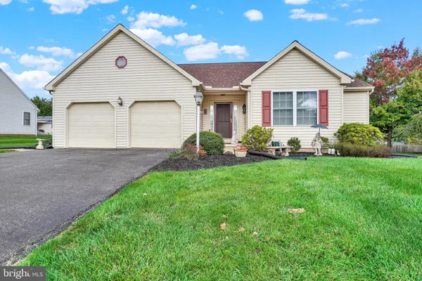 117 CEDAR DR
