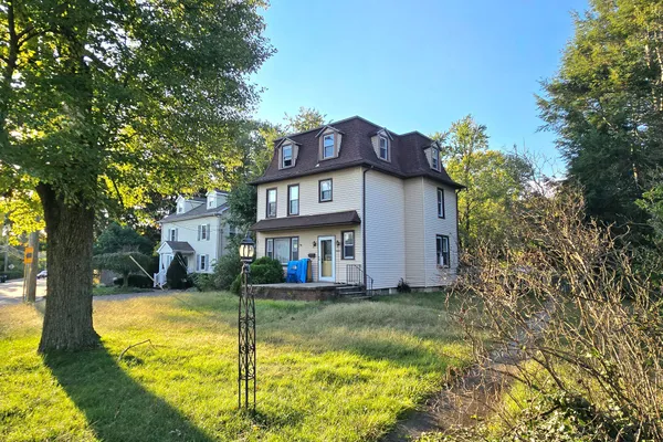 12 KIRKWOOD RD